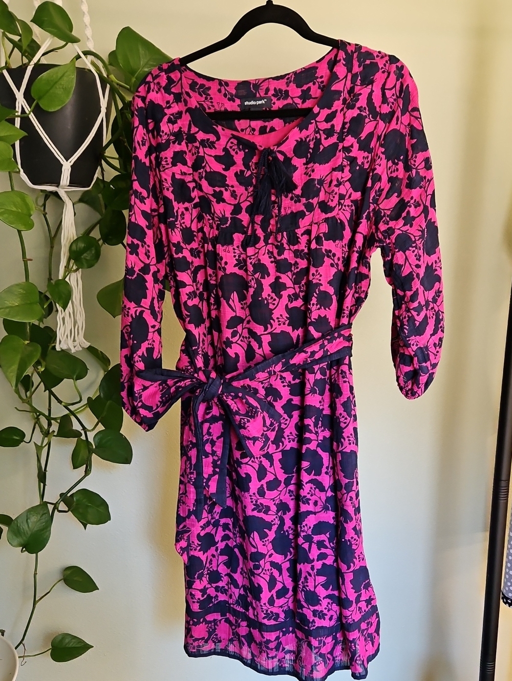 Studio 1940 Hot Pink and Black Floral Tie-Waist Long Sleeve Dress